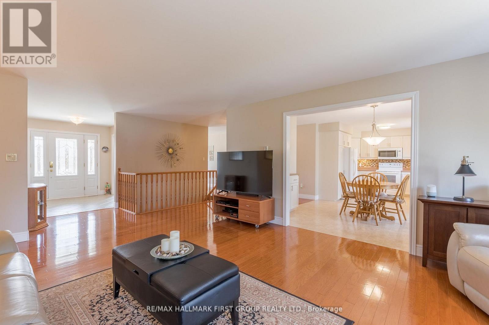 4 Bluewater Avenue, Kawartha Lakes (Fenelon), Ontario  K9V 0K6 - Photo 9 - X13034342