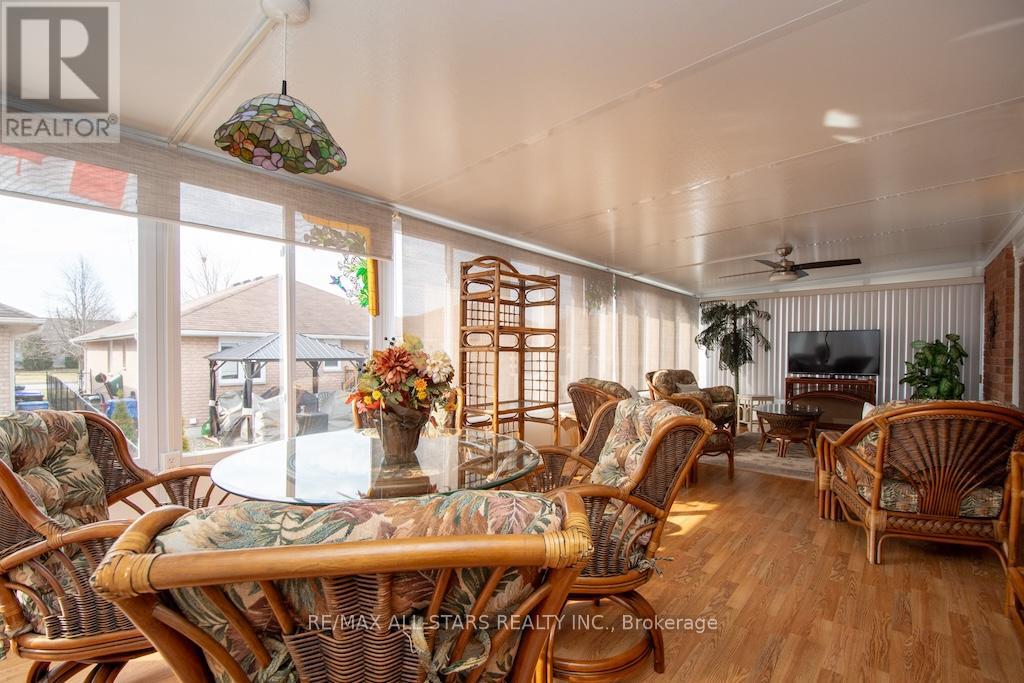 383 Wallace Drive, Kawartha Lakes (Lindsay), Ontario  K9V 6K7 - Photo 26 - X13035606