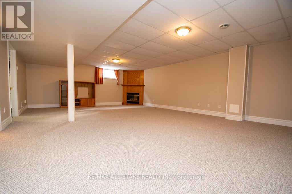 383 Wallace Drive, Kawartha Lakes (Lindsay), Ontario  K9V 6K7 - Photo 43 - X13035606