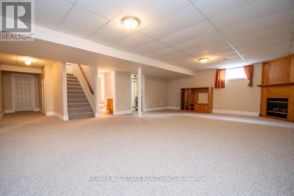 383 Wallace Drive, Kawartha Lakes (Lindsay), Ontario  K9V 6K7 - Photo 44 - X13035606