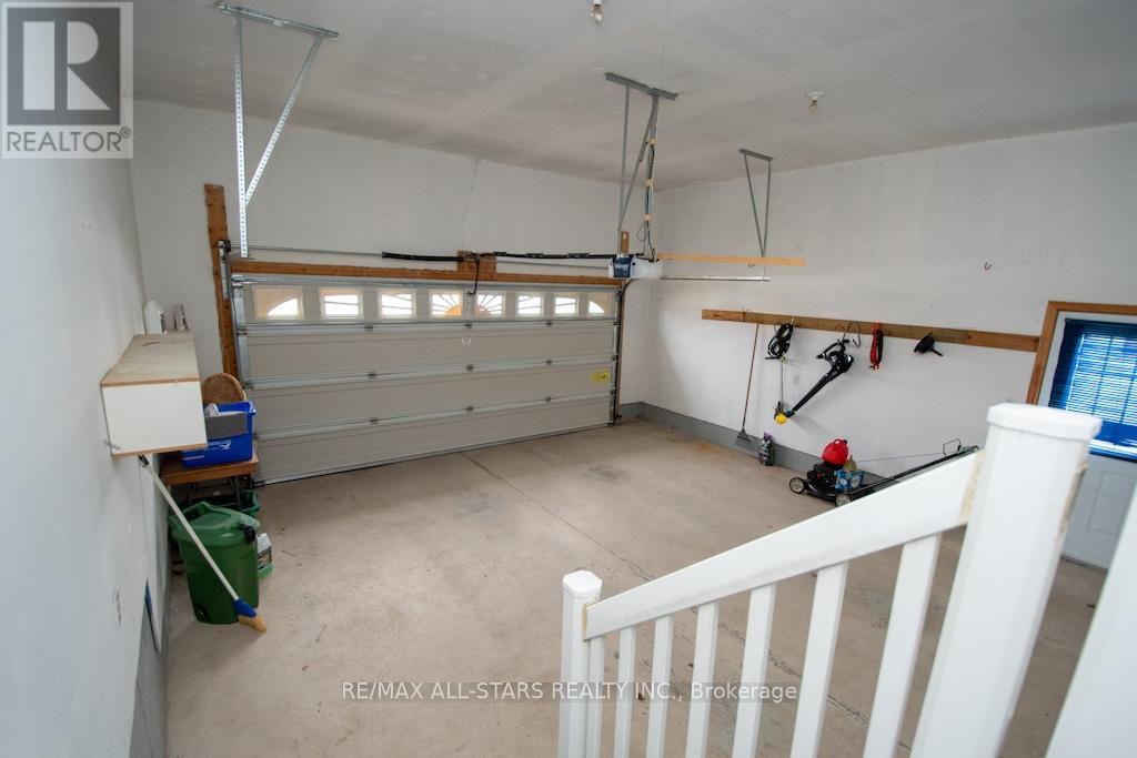 383 Wallace Drive, Kawartha Lakes (Lindsay), Ontario  K9V 6K7 - Photo 47 - X13035606