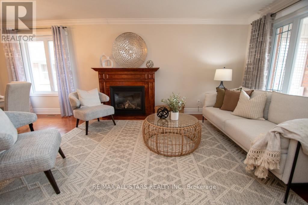 383 Wallace Drive, Kawartha Lakes (Lindsay), Ontario  K9V 6K7 - Photo 9 - X13035606