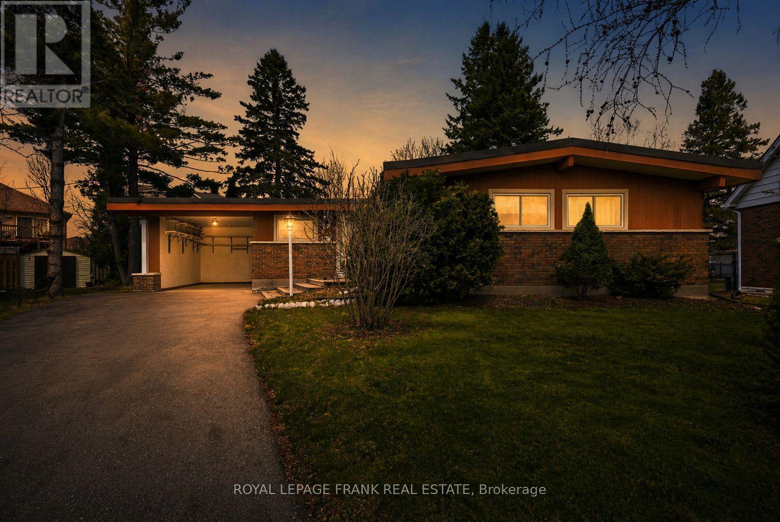 30 MAPLE CRESCENT, kawartha lakes (lindsay), Ontario