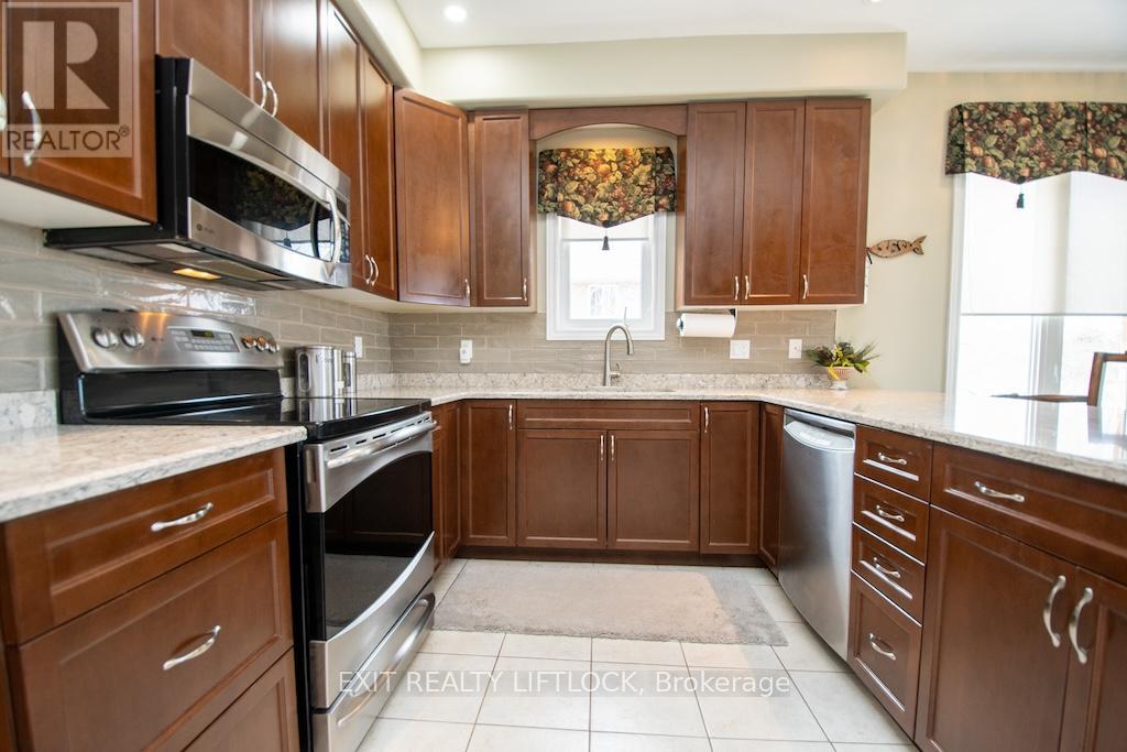 2495 Cunningham Boulevard, Peterborough (Ashburnham Ward 4), Ontario  K9H 0A9 - Photo 14 - X13036500