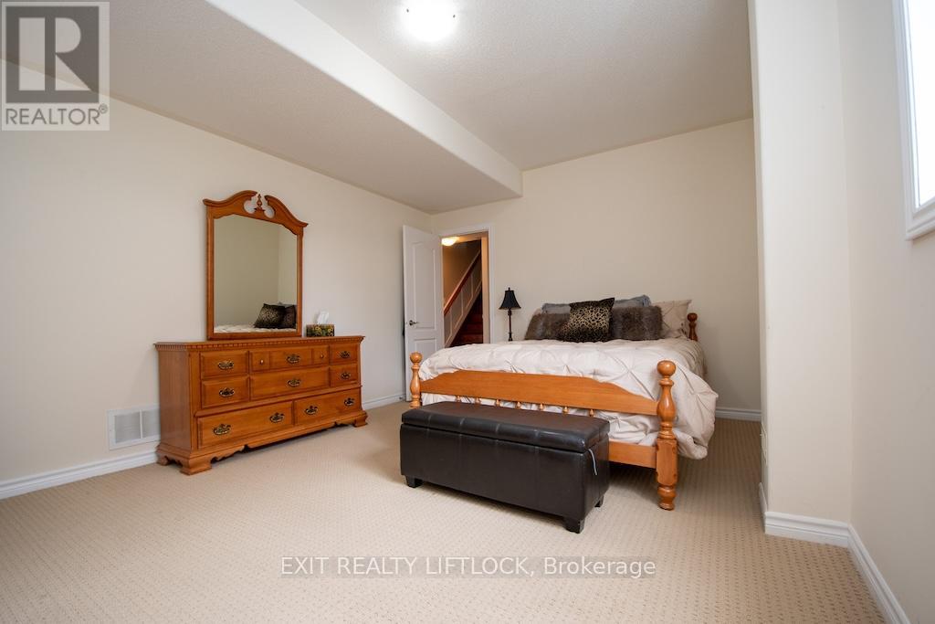 2495 Cunningham Boulevard, Peterborough (Ashburnham Ward 4), Ontario  K9H 0A9 - Photo 32 - X13036500