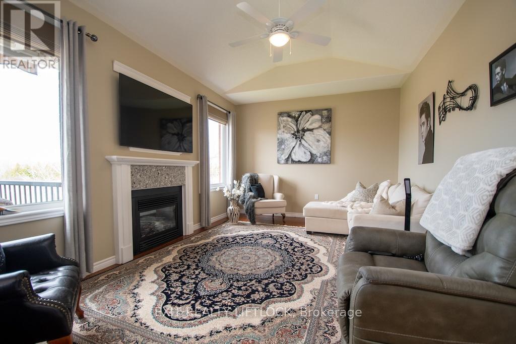 2495 Cunningham Boulevard, Peterborough (Ashburnham Ward 4), Ontario  K9H 0A9 - Photo 5 - X13036500