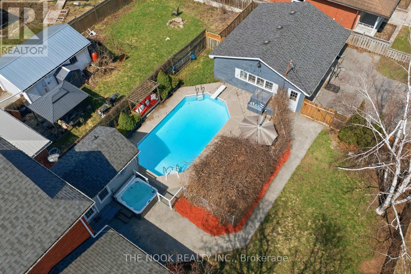 264 Bennet Street, Peterborough (Northcrest Ward 5), Ontario  K9H 5B9 - Photo 4 - X13037384