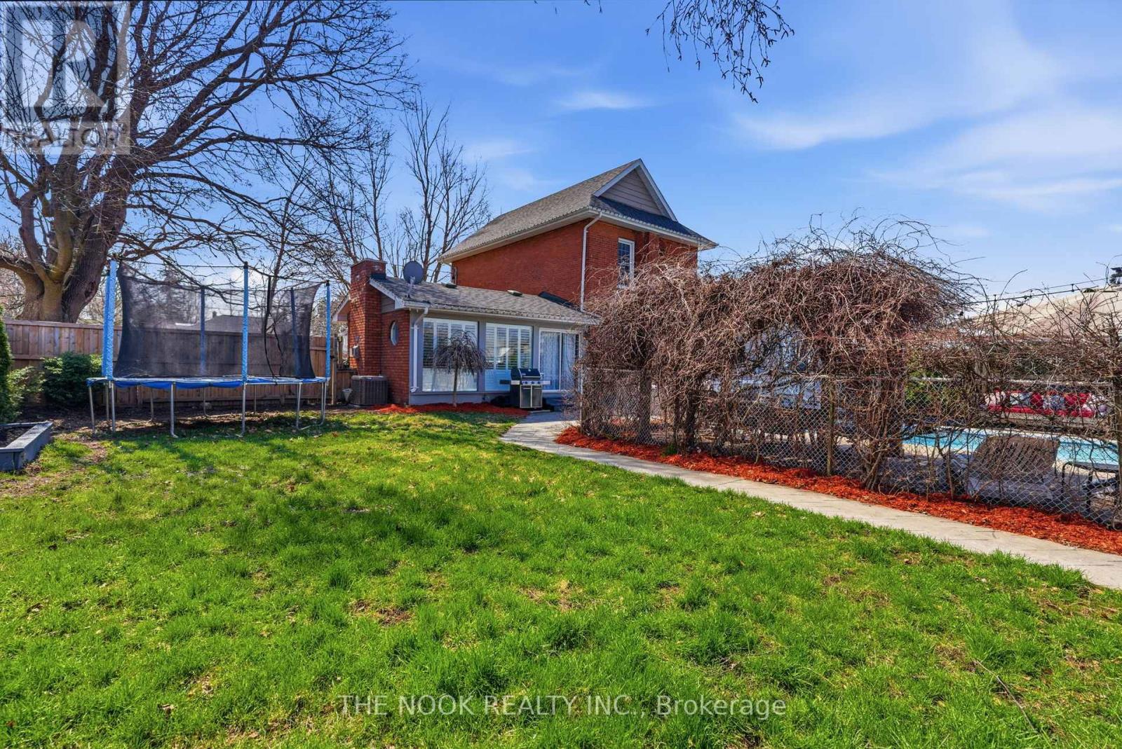 264 Bennet Street, Peterborough (Northcrest Ward 5), Ontario  K9H 5B9 - Photo 44 - X13037384