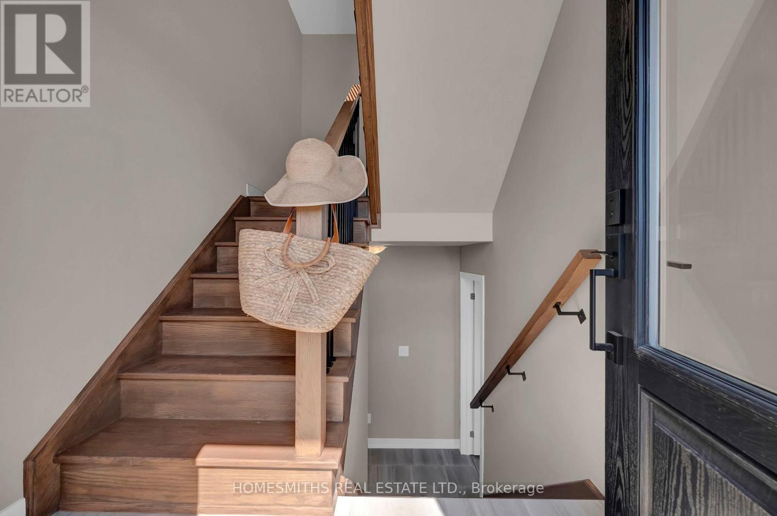 23 Addyman Crescent, Clarington (Newcastle), Ontario  L1B 0X1 - Photo 2 - E13039060