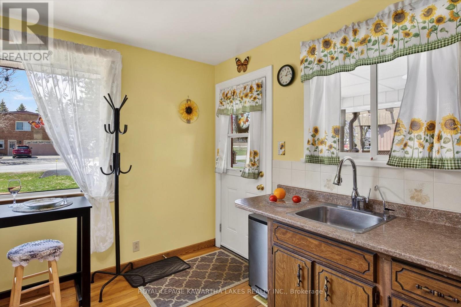 2 Linwood Road, Kawartha Lakes (Lindsay), Ontario  K9V 5H3 - Photo 17 - X13039286