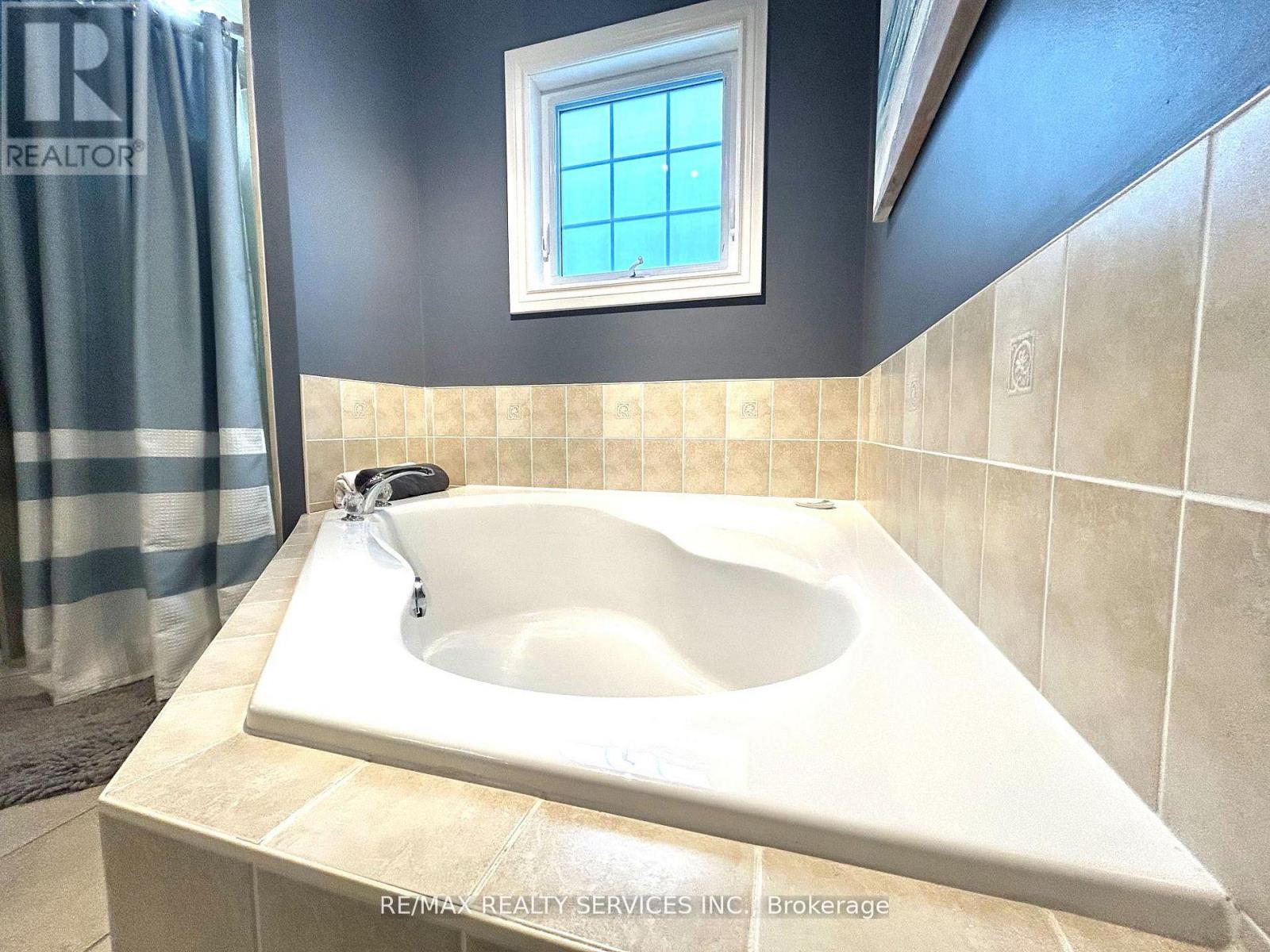 1 Milligan Street, Clarington (Newcastle), Ontario  L1B 1R2 - Photo 22 - E13039772