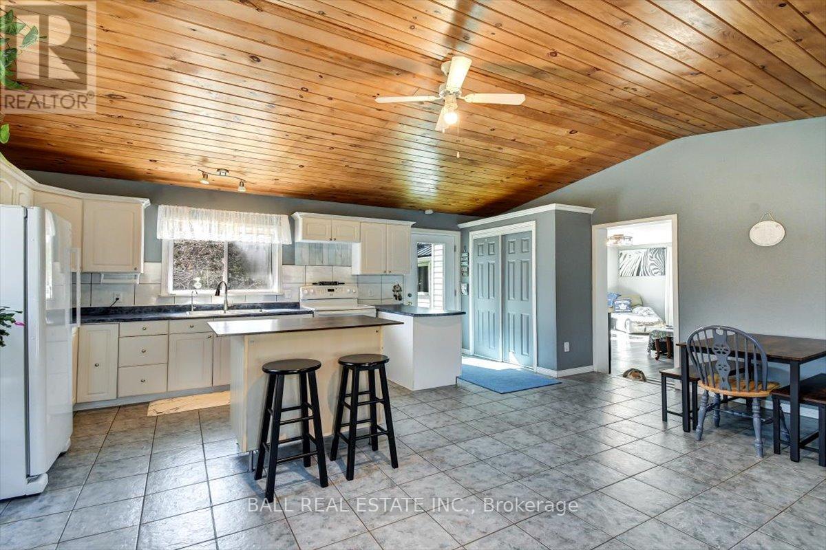 1230 Ojibway Road, Highlands East (Cardiff Ward), Ontario  K0L 2A0 - Photo 10 - X13040754