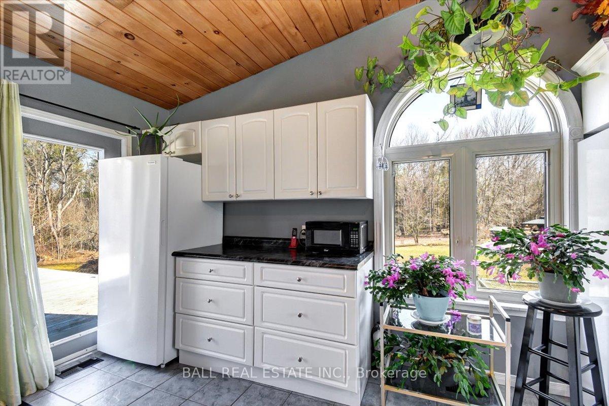 1230 Ojibway Road, Highlands East (Cardiff Ward), Ontario  K0L 2A0 - Photo 11 - X13040754