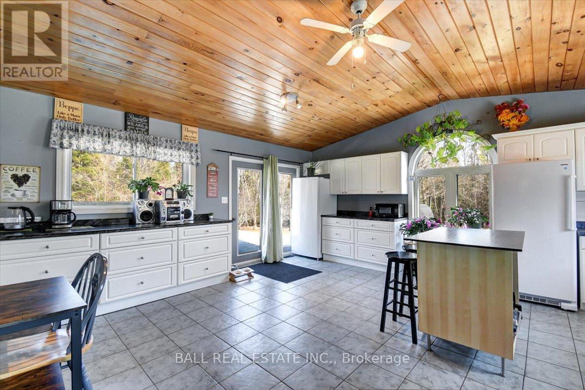 1230 Ojibway Road, Highlands East (Cardiff Ward), Ontario  K0L 2A0 - Photo 8 - X13040754