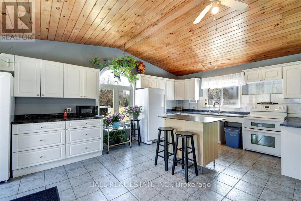 1230 Ojibway Road, Highlands East (Cardiff Ward), Ontario  K0L 2A0 - Photo 9 - X13040754