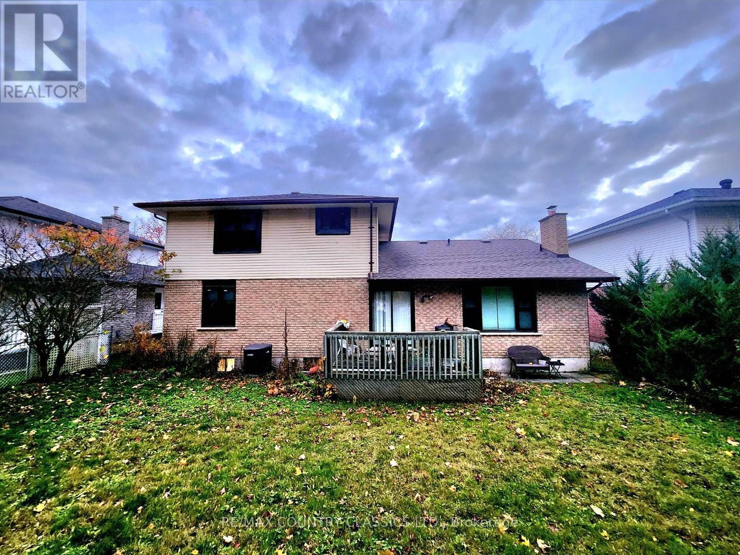 1210 Summit Drive, Peterborough (Otonabee Ward 1), Ontario  K9J 8A7 - Photo 2 - X13041020