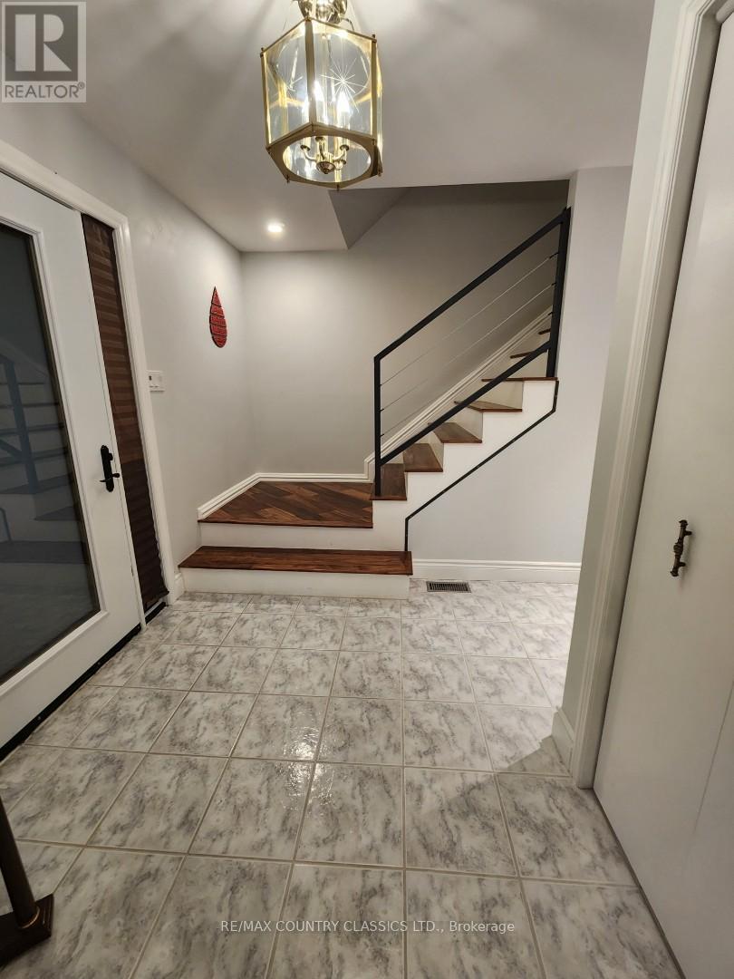 1210 Summit Drive, Peterborough (Otonabee Ward 1), Ontario  K9J 8A7 - Photo 8 - X13041020