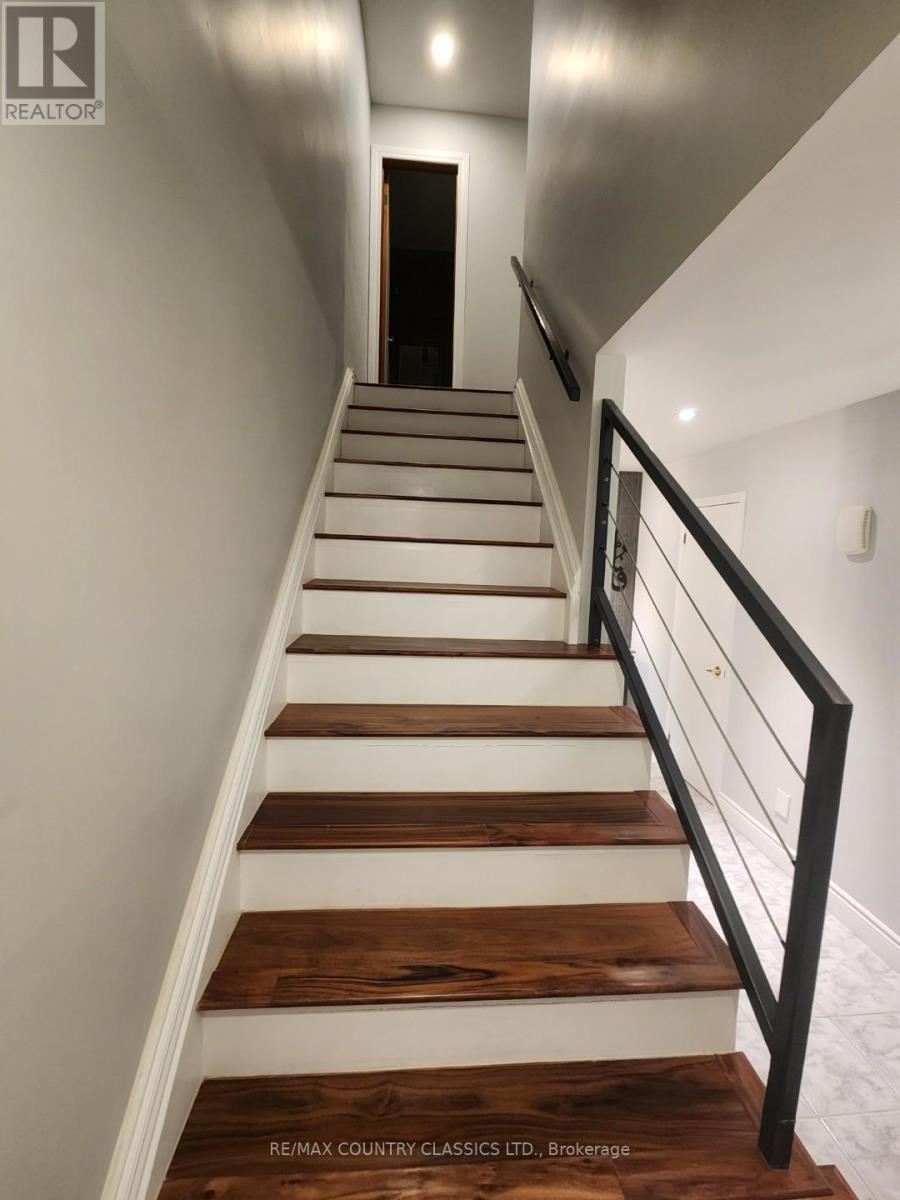 1210 Summit Drive, Peterborough (Otonabee Ward 1), Ontario  K9J 8A7 - Photo 9 - X13041020