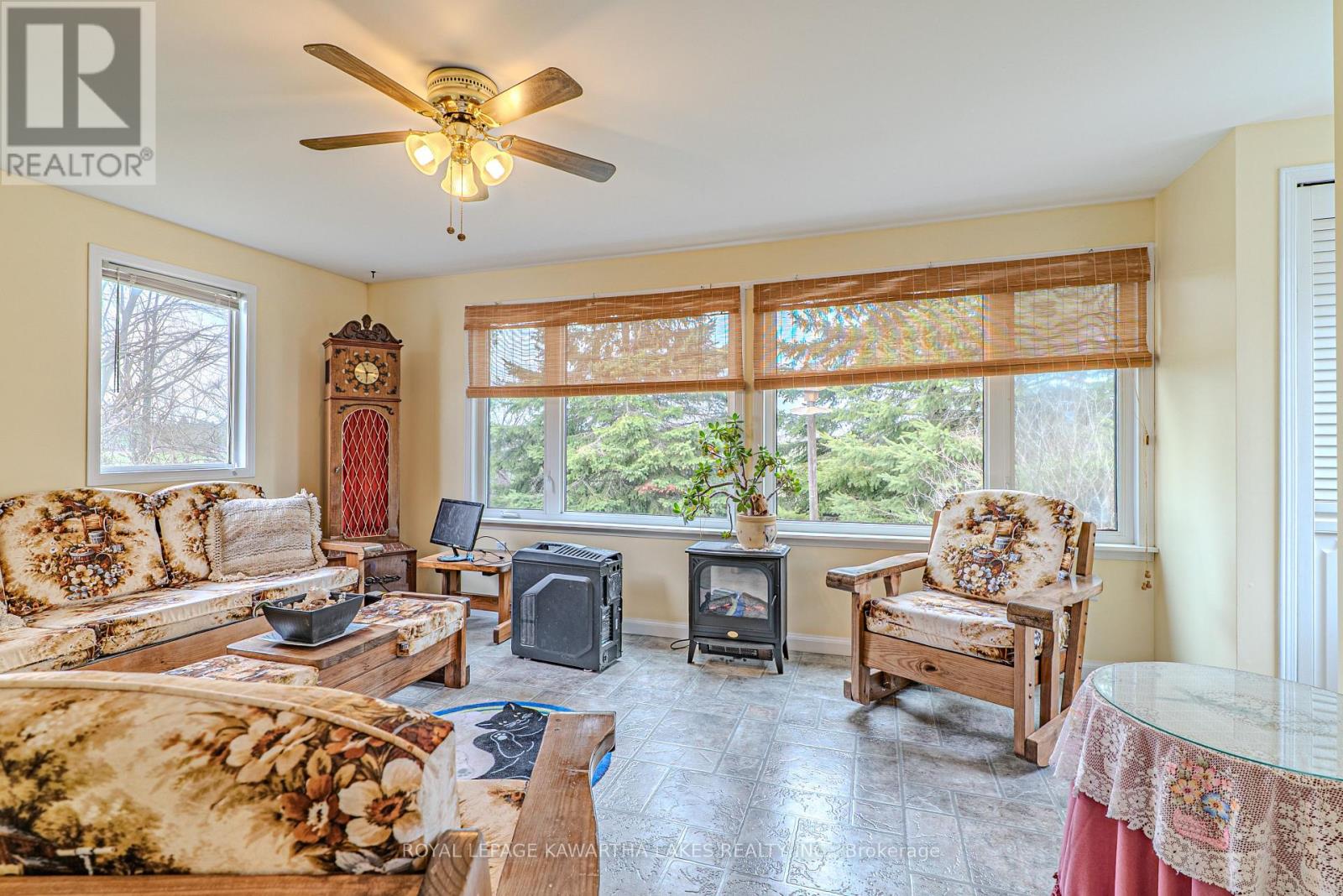 4 Vista Drive, Kawartha Lakes (Fenelon), Ontario  K9V 4R1 - Photo 7 - X13041104