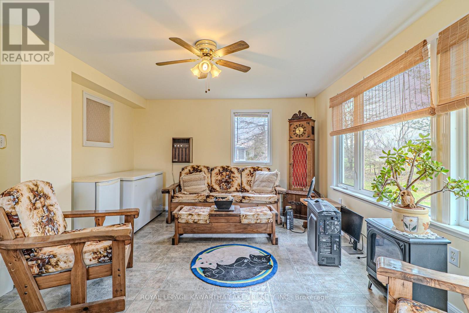 4 Vista Drive, Kawartha Lakes (Fenelon), Ontario  K9V 4R1 - Photo 8 - X13041104