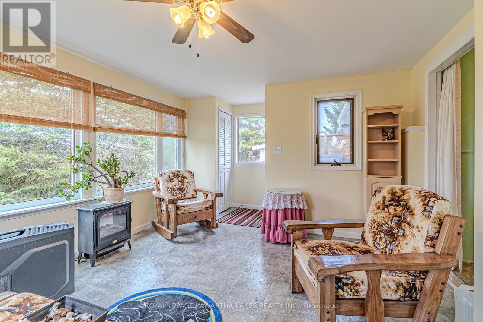 4 Vista Drive, Kawartha Lakes (Fenelon), Ontario  K9V 4R1 - Photo 9 - X13041104