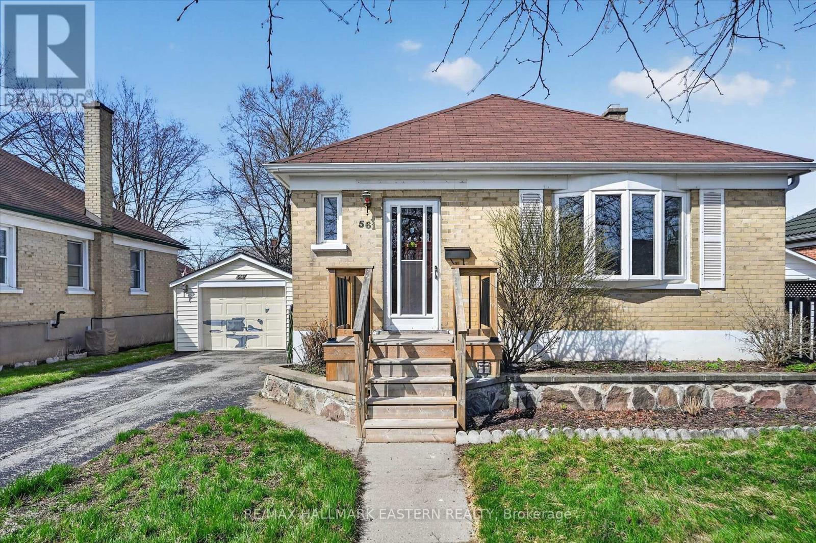 561 Spruce Avenue, Peterborough (Otonabee Ward 1), Ontario  K9J 5A4 - Photo 2 - X13041374