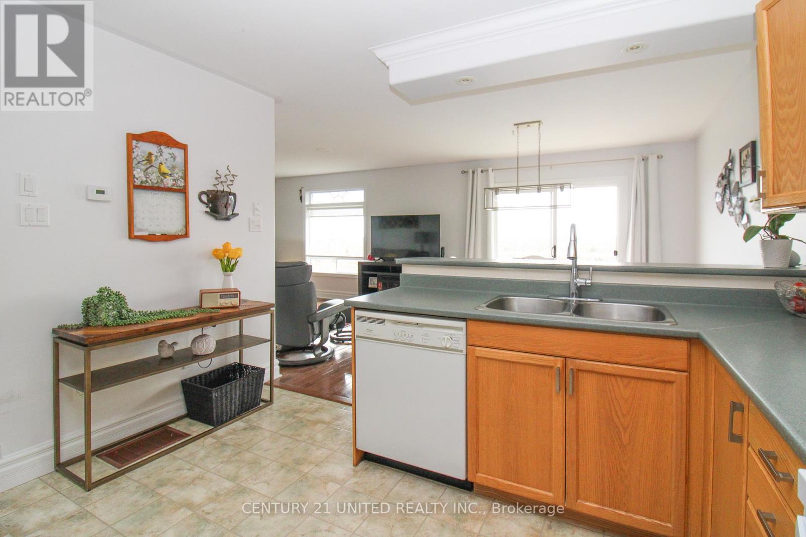 1079 Baker Street, Peterborough (Northcrest Ward 5), Ontario  K9H 7R3 - Photo 10 - X13041580