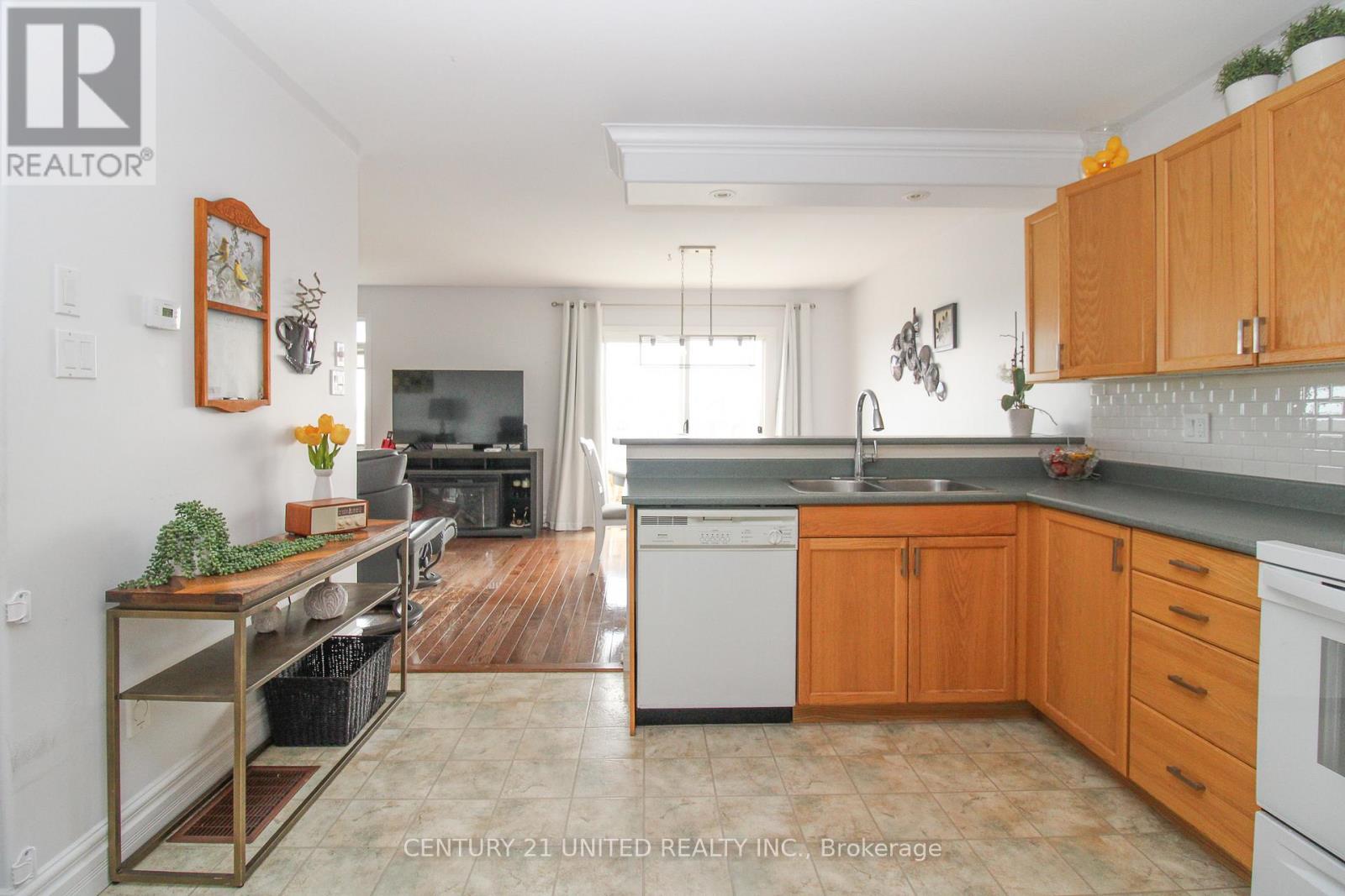 1079 Baker Street, Peterborough (Northcrest Ward 5), Ontario  K9H 7R3 - Photo 8 - X13041580