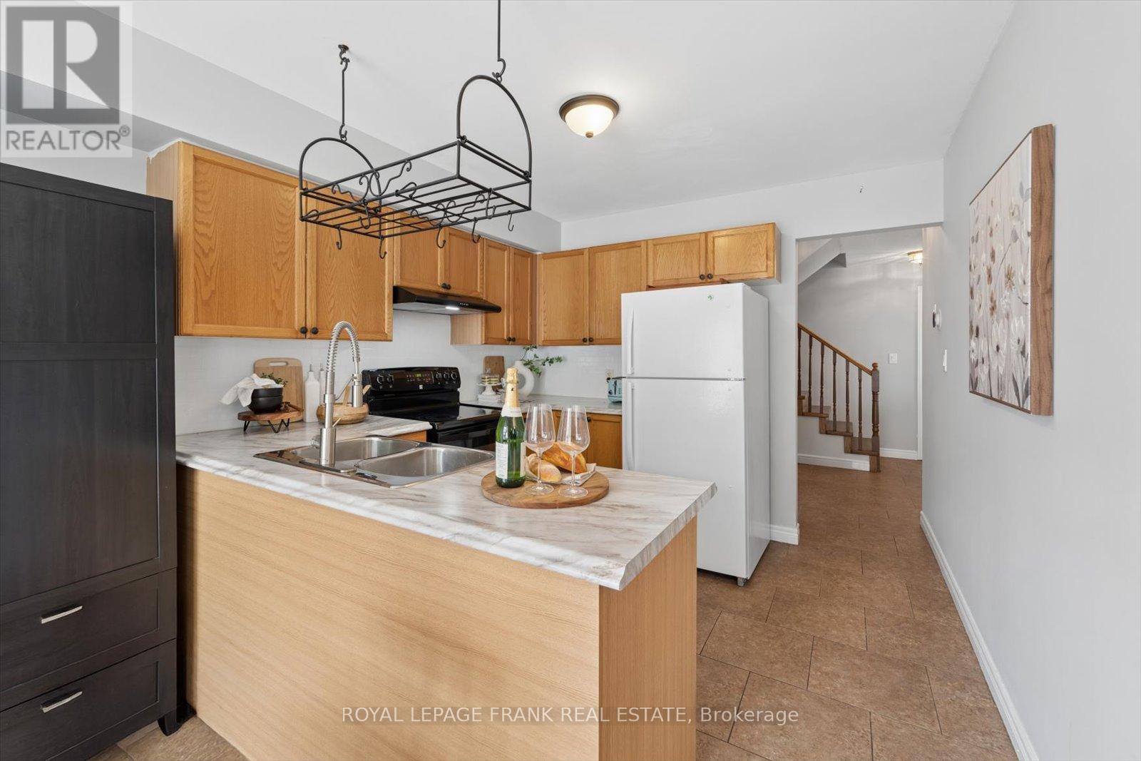 31 Lang Court, Kawartha Lakes (Lindsay), Ontario  K9V 6E5 - Photo 12 - X13041644