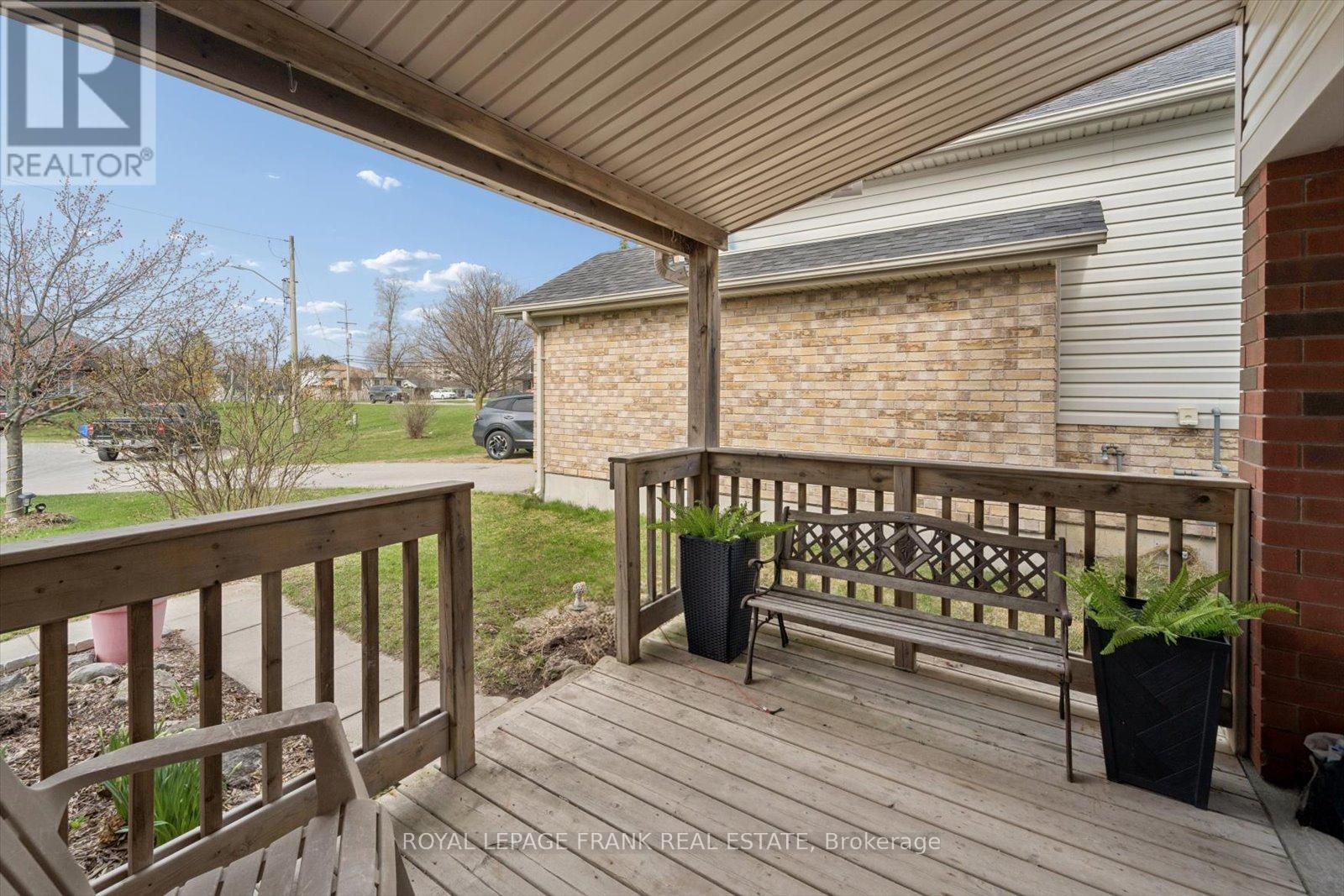 31 Lang Court, Kawartha Lakes (Lindsay), Ontario  K9V 6E5 - Photo 3 - X13041644