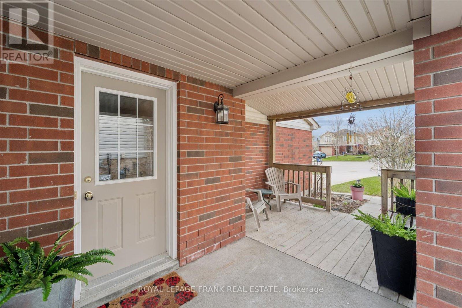 31 Lang Court, Kawartha Lakes (Lindsay), Ontario  K9V 6E5 - Photo 5 - X13041644