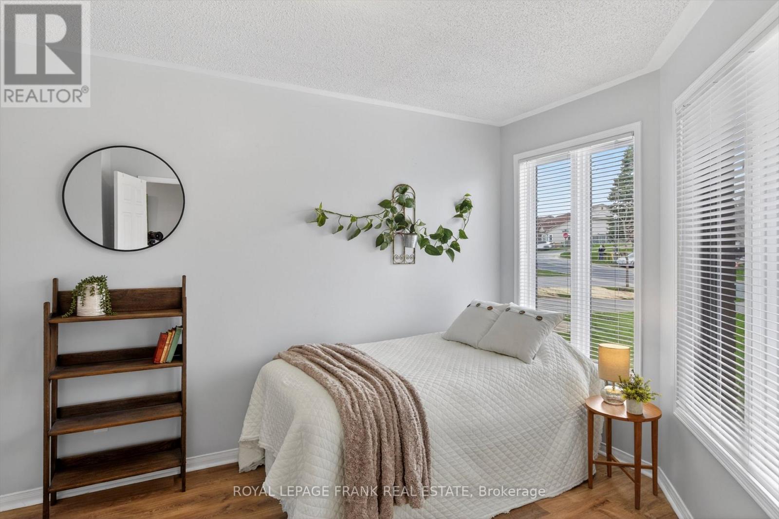 1345 Eagle Crescent, Peterborough (Monaghan Ward 2), Ontario  K9K 2K7 - Photo 5 - X13041924