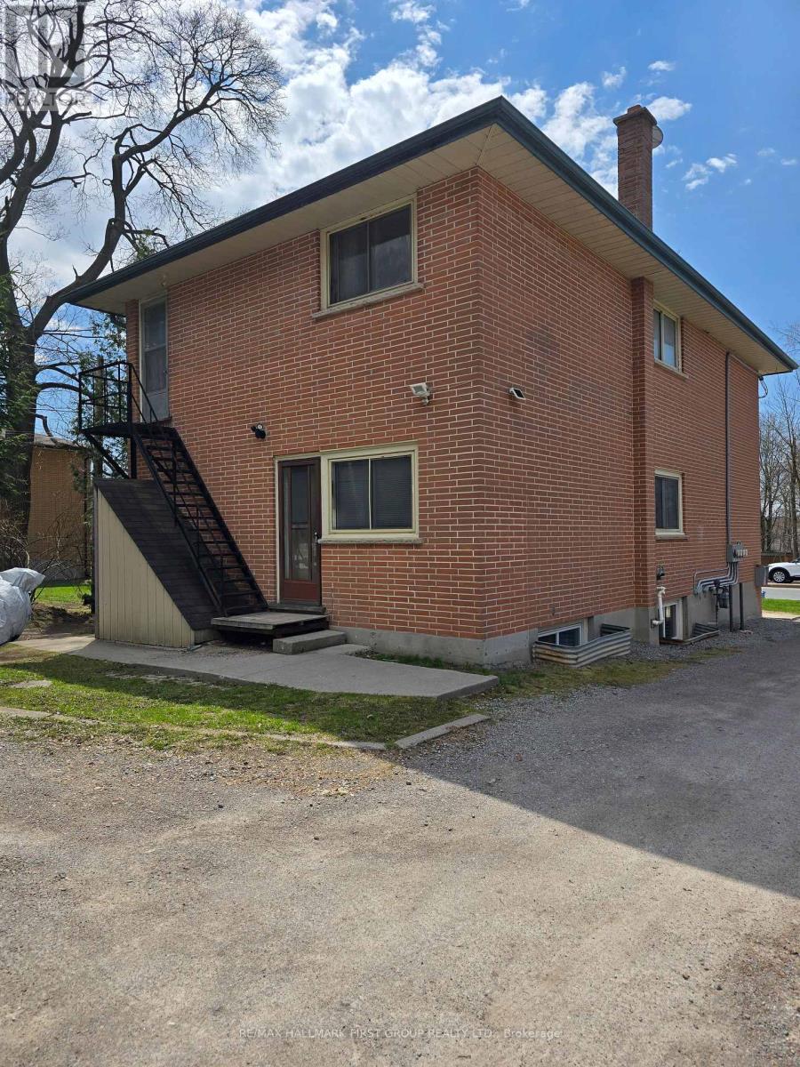 730 Chemong Road E, Peterborough (Northcrest Ward 5), Ontario  K9H 5Y9 - Photo 3 - X13042368