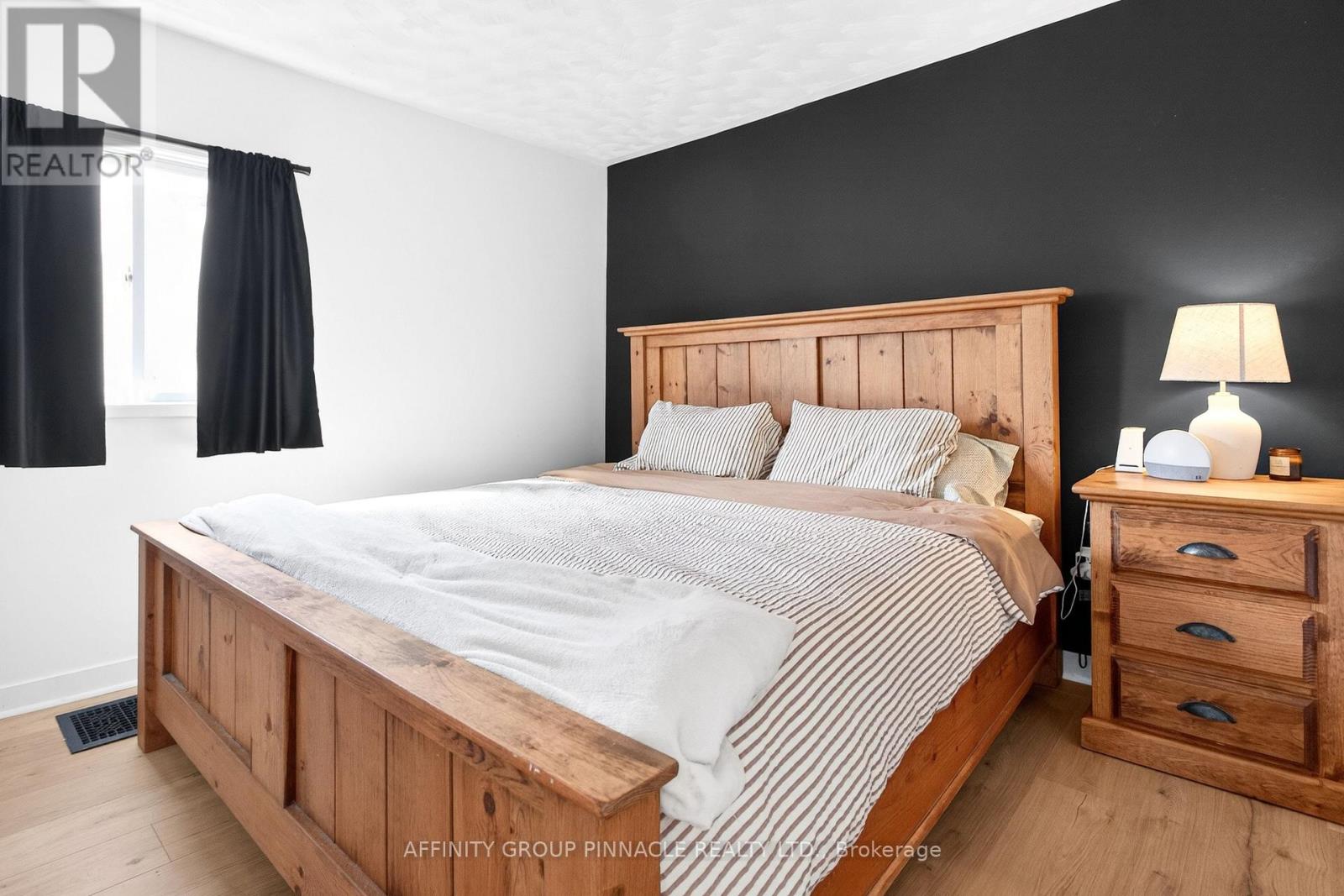 8 Mary Street W, Kawartha Lakes (Omemee), Ontario  K0L 2W0 - Photo 10 - X13042550