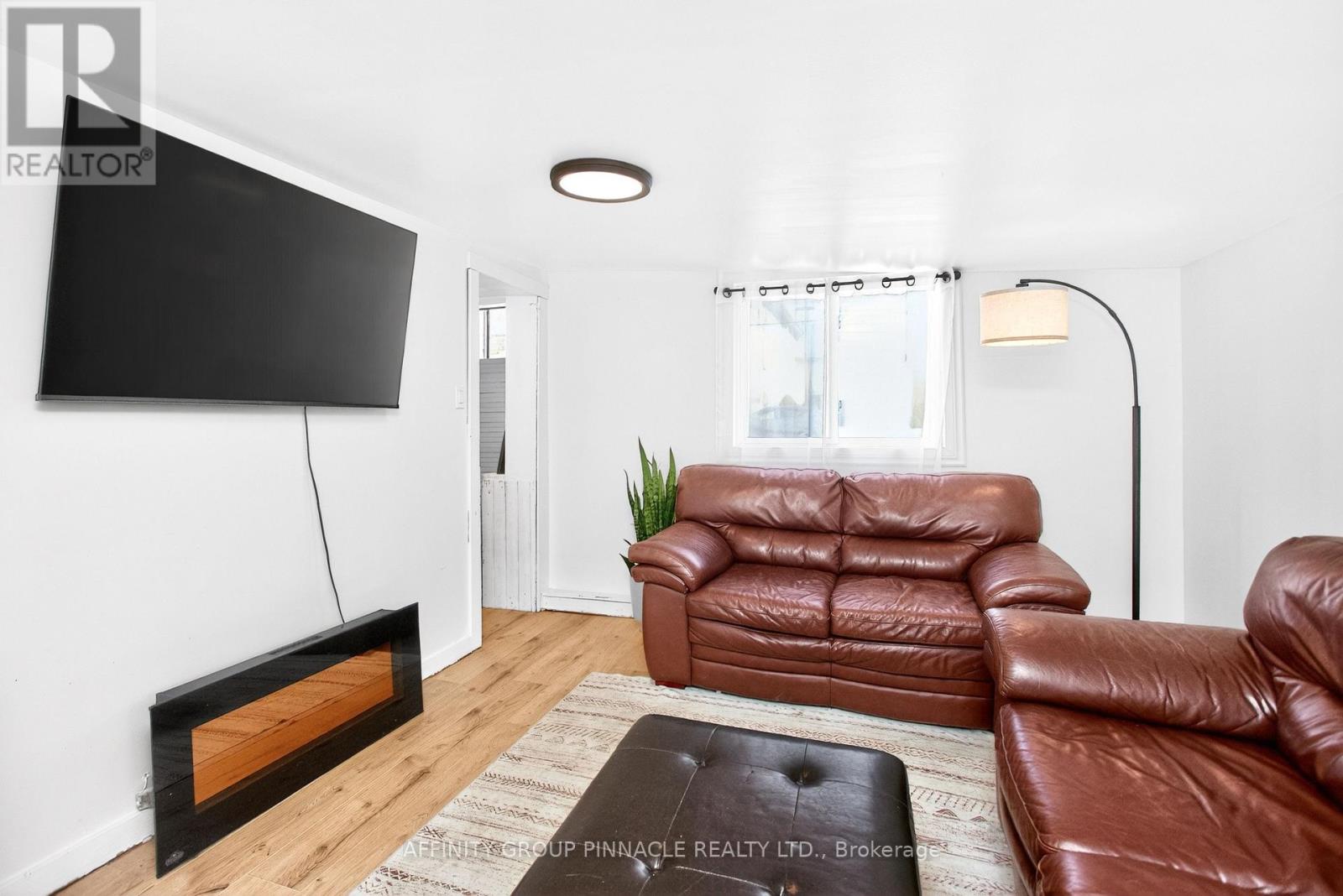 8 Mary Street W, Kawartha Lakes (Omemee), Ontario  K0L 2W0 - Photo 16 - X13042550