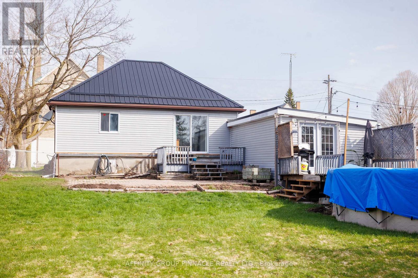 8 Mary Street W, Kawartha Lakes (Omemee), Ontario  K0L 2W0 - Photo 19 - X13042550