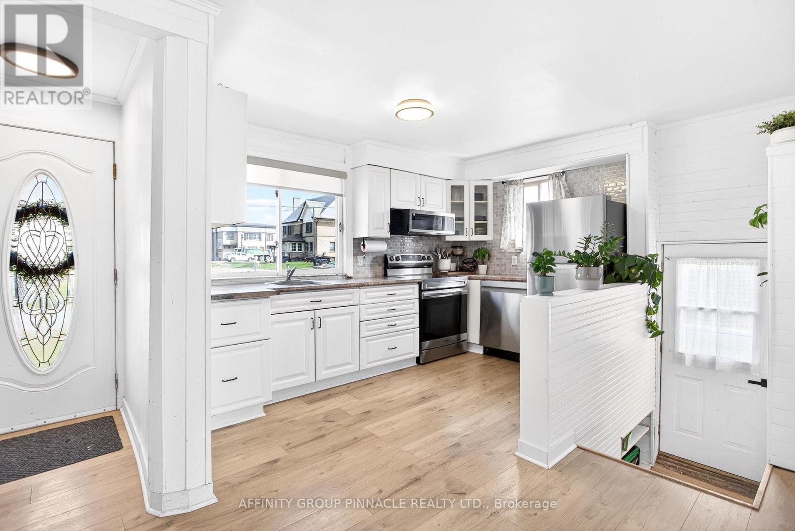 8 Mary Street W, Kawartha Lakes (Omemee), Ontario  K0L 2W0 - Photo 5 - X13042550