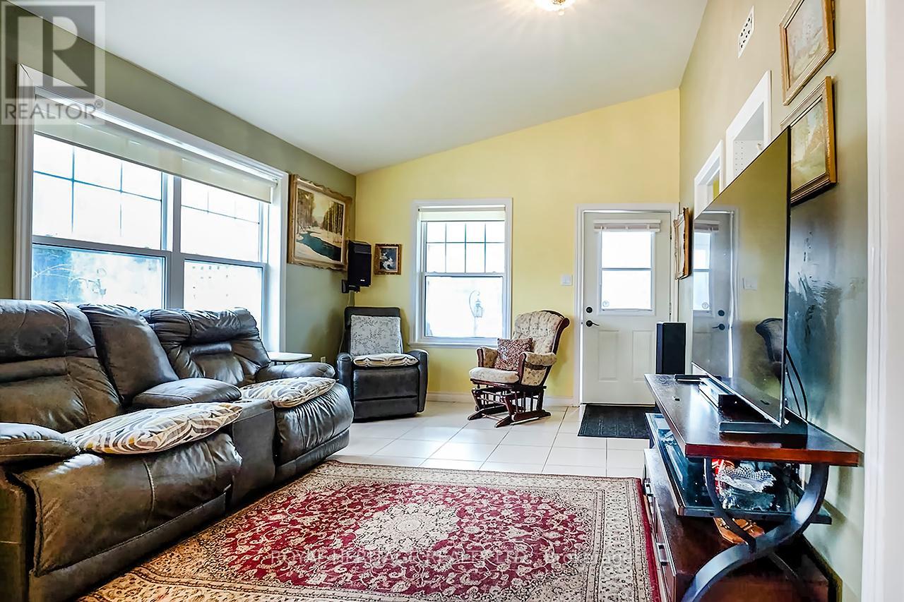 84 Nevin Avenue, Peterborough (Otonabee Ward 1), Ontario  K9J 6E8 - Photo 14 - X13044906