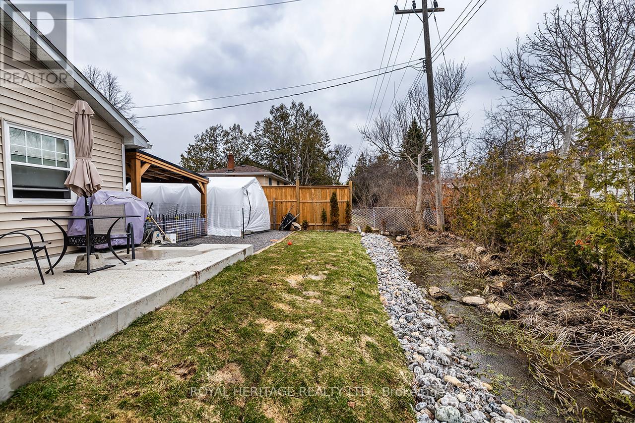 84 Nevin Avenue, Peterborough (Otonabee Ward 1), Ontario  K9J 6E8 - Photo 8 - X13044906