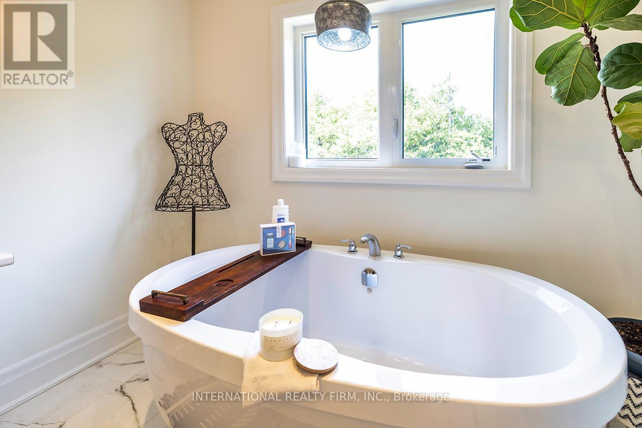 82 Hennessey Crescent, Kawartha Lakes (Lindsay), Ontario  K9V 0P4 - Photo 36 - X13045564