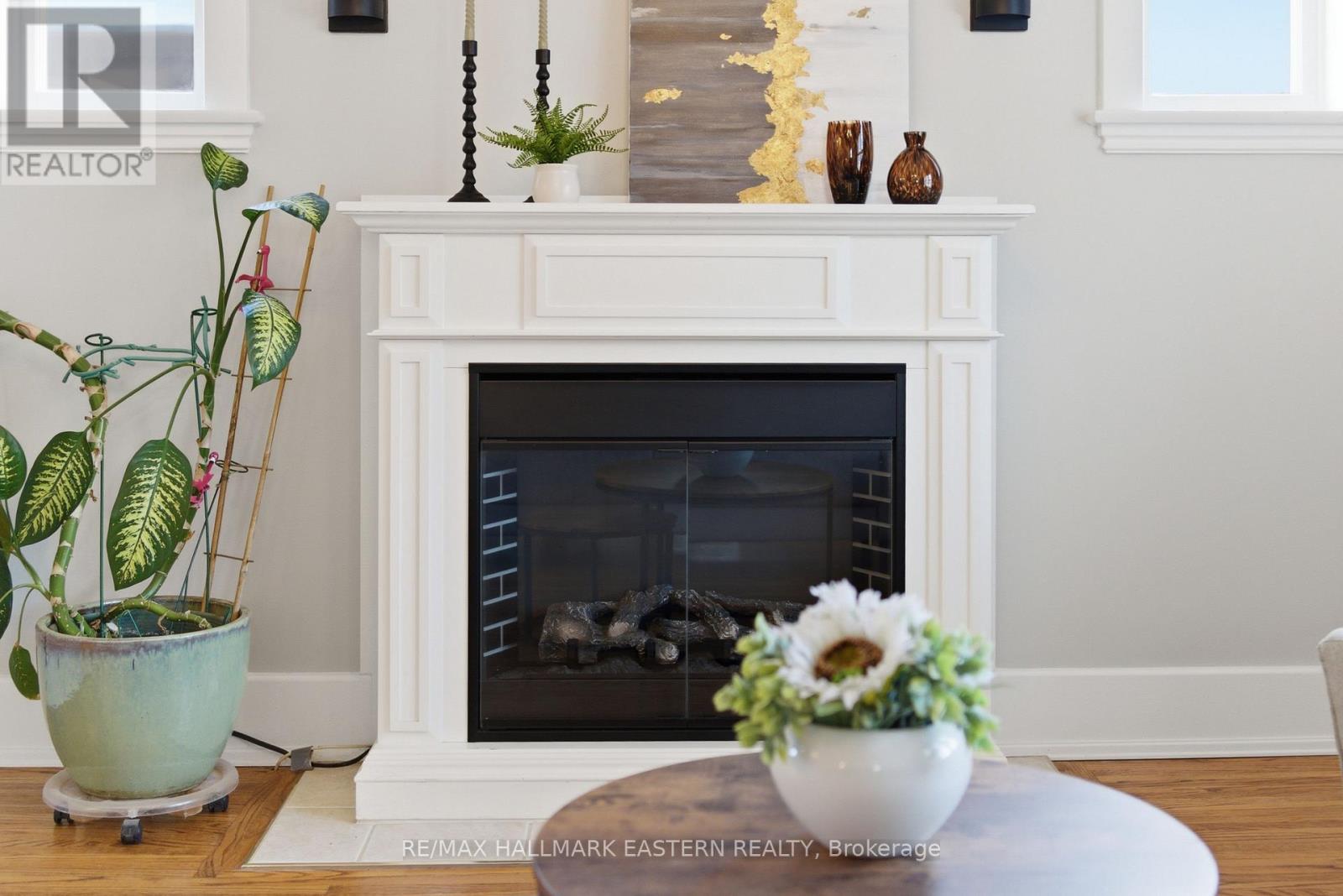 556 Douglas Avenue, Peterborough (Town Ward 3), Ontario  K9J 4L1 - Photo 11 - X13045974