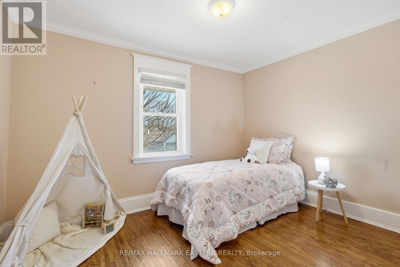 556 Douglas Avenue, Peterborough (Town Ward 3), Ontario  K9J 4L1 - Photo 21 - X13045974