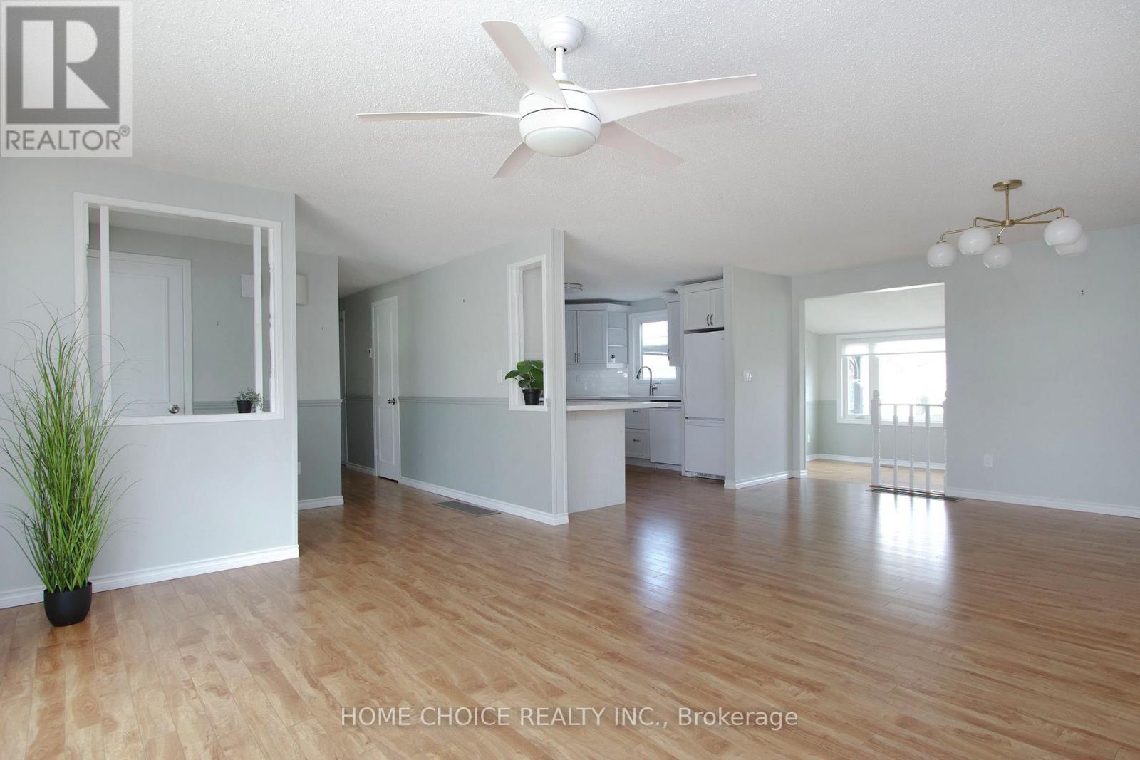 8 Loyalist Court, Clarington (Bowmanville), Ontario  L1B 1A8 - Photo 10 - E13046006