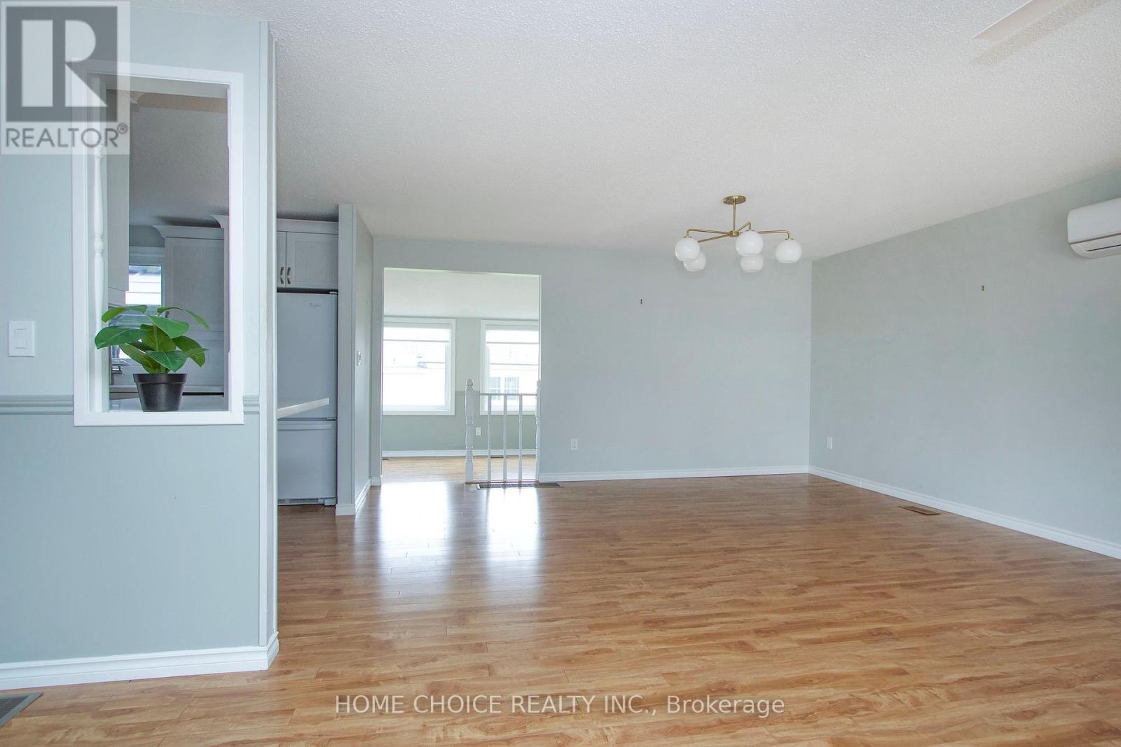 8 Loyalist Court, Clarington (Bowmanville), Ontario  L1B 1A8 - Photo 11 - E13046006