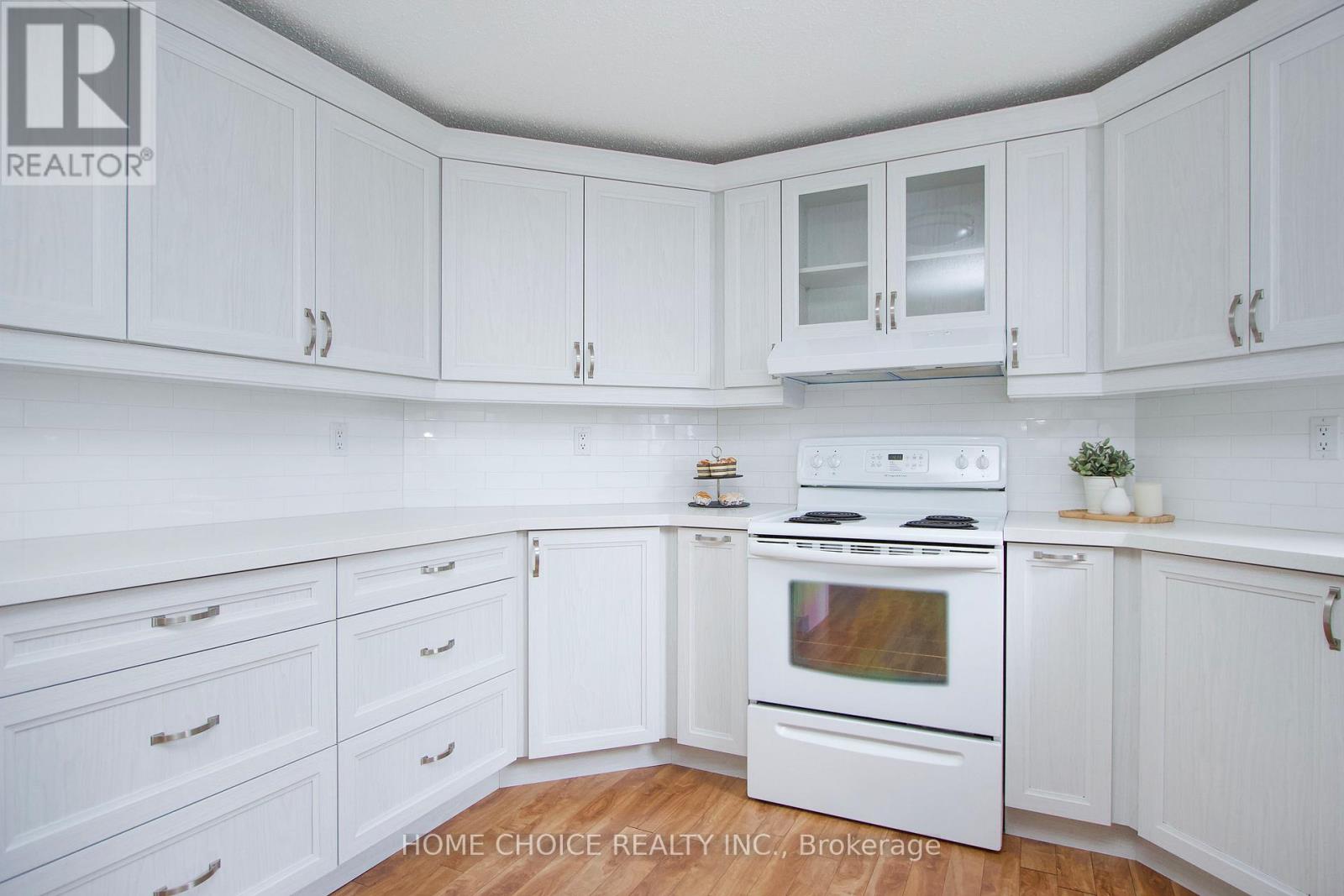 8 Loyalist Court, Clarington (Bowmanville), Ontario  L1B 1A8 - Photo 16 - E13046006