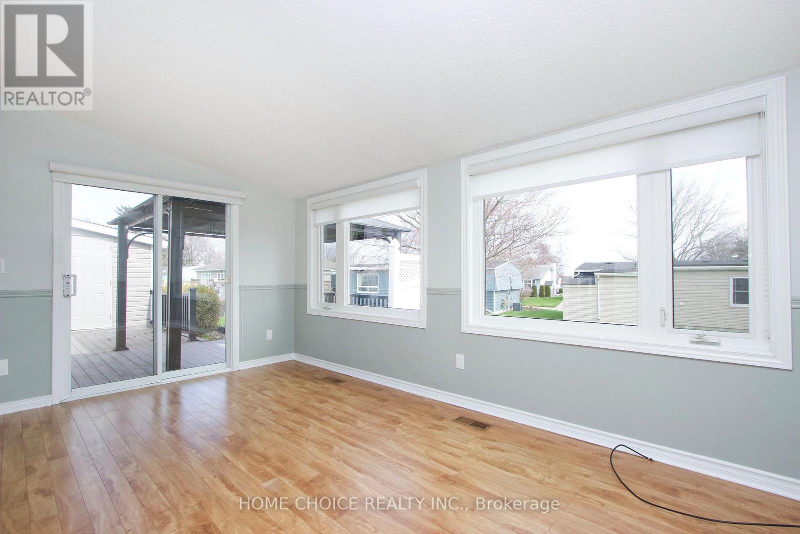 8 Loyalist Court, Clarington (Bowmanville), Ontario  L1B 1A8 - Photo 21 - E13046006