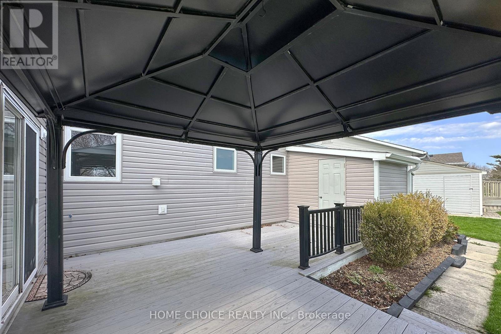 8 Loyalist Court, Clarington (Bowmanville), Ontario  L1B 1A8 - Photo 32 - E13046006