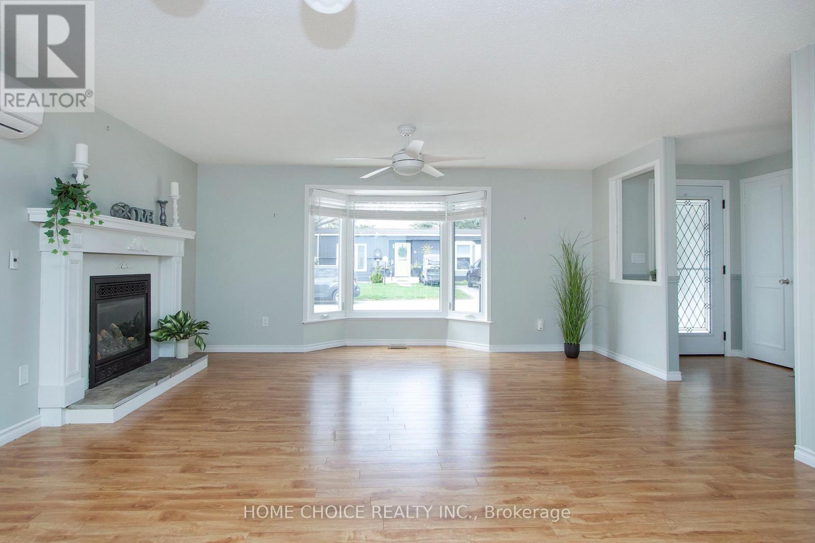 8 Loyalist Court, Clarington (Bowmanville), Ontario  L1B 1A8 - Photo 8 - E13046006