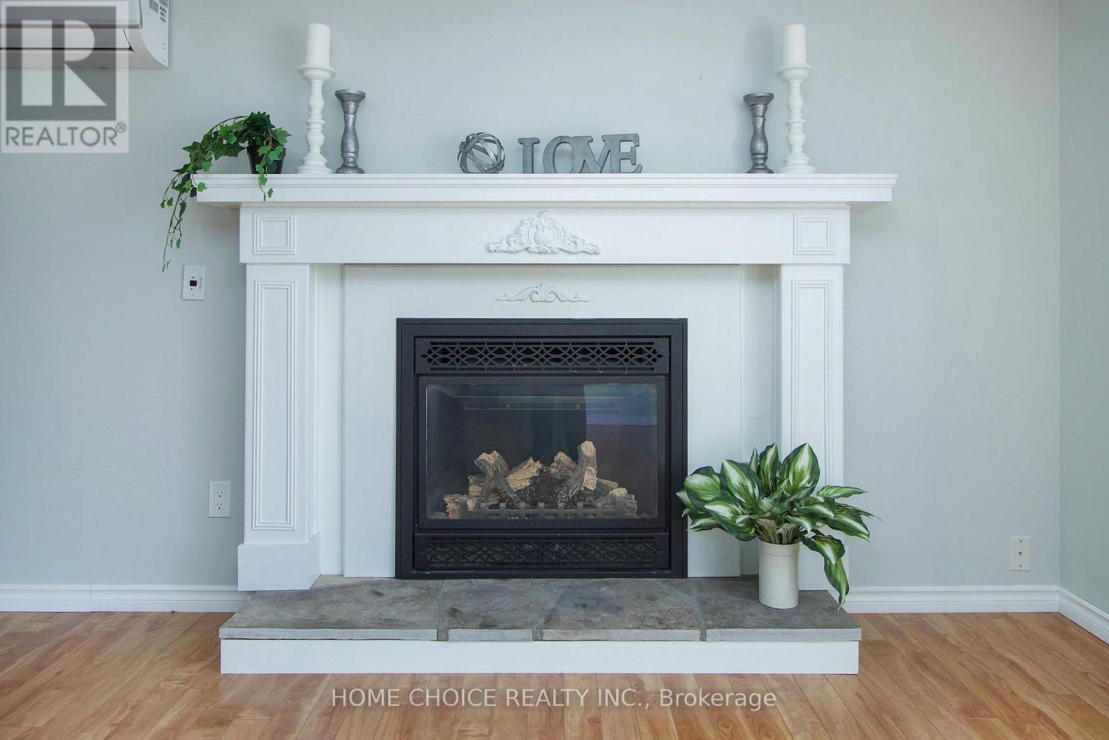 8 Loyalist Court, Clarington (Bowmanville), Ontario  L1B 1A8 - Photo 9 - E13046006