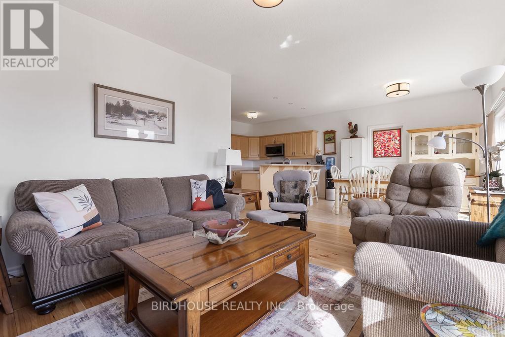 316 Blacksmith Way, Peterborough (Northcrest Ward 5), Ontario  K9L 0B5 - Photo 13 - X13046494